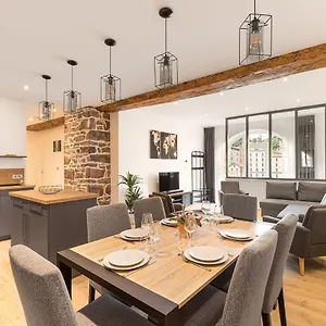 Appartement Design Et Charme, 100m2 Face à La Saône, Lyon